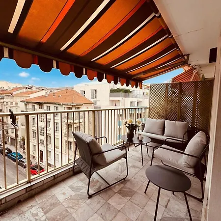 Butterfly דירה *